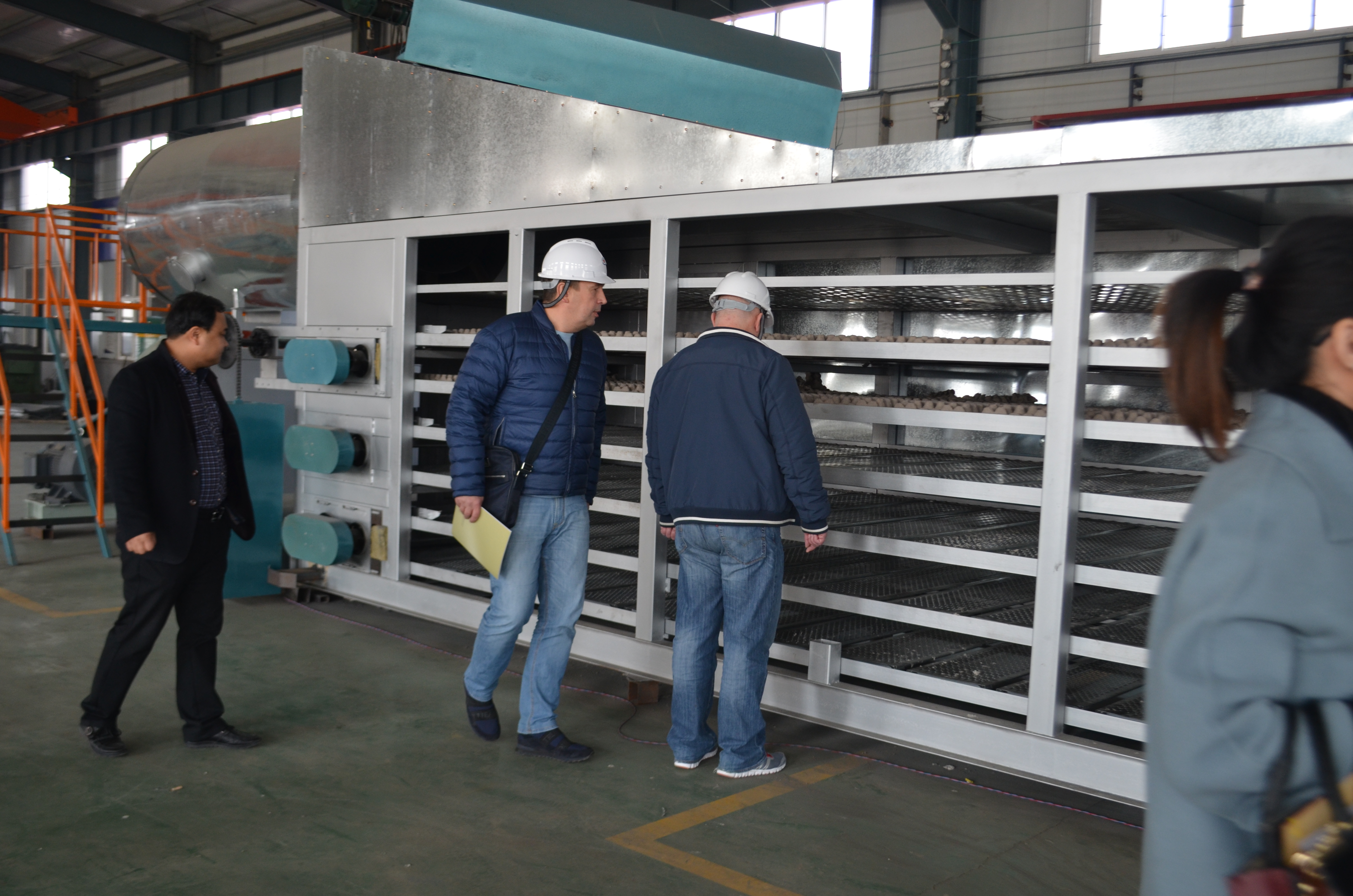 蛋托機(jī)、蛋托生產(chǎn)線(xiàn)、雞蛋托盤(pán)機(jī)，請(qǐng)致電宏潤(rùn)包裝